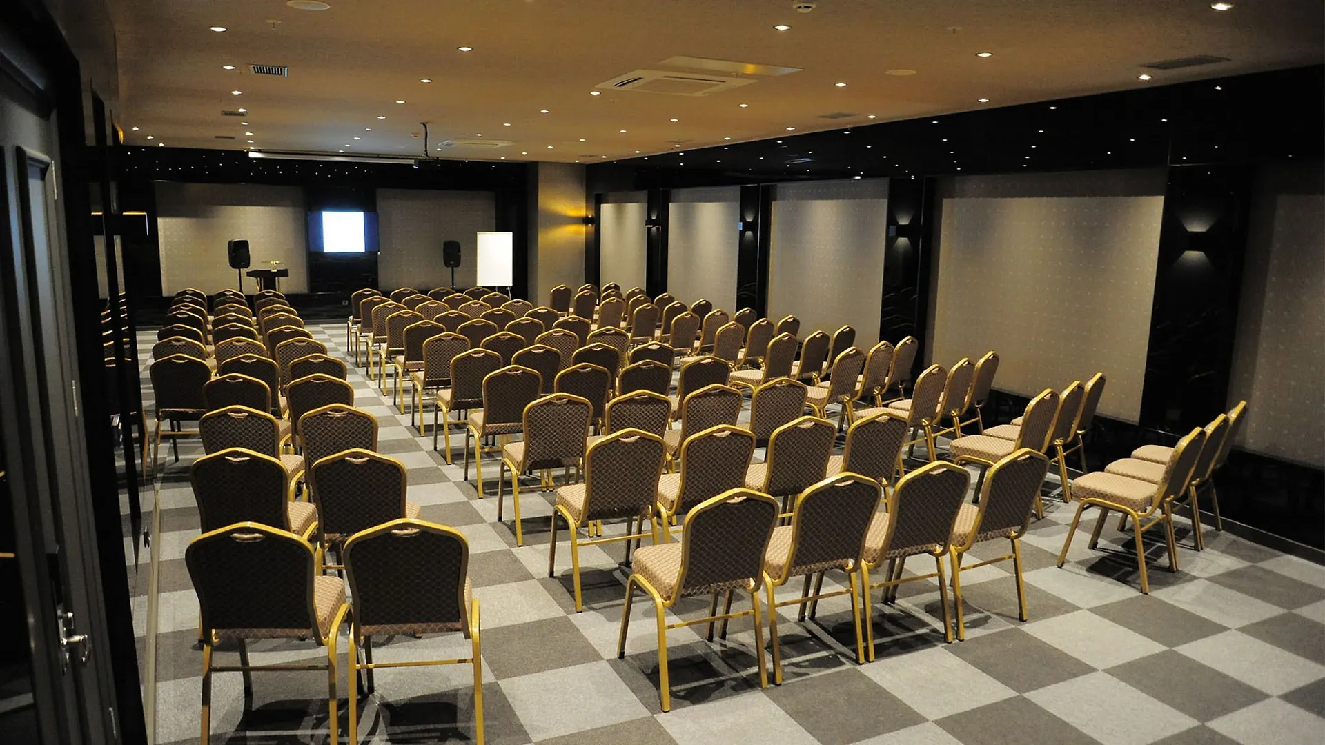 Tryp By Wyndham Istanbul Sancaktepe Hotel